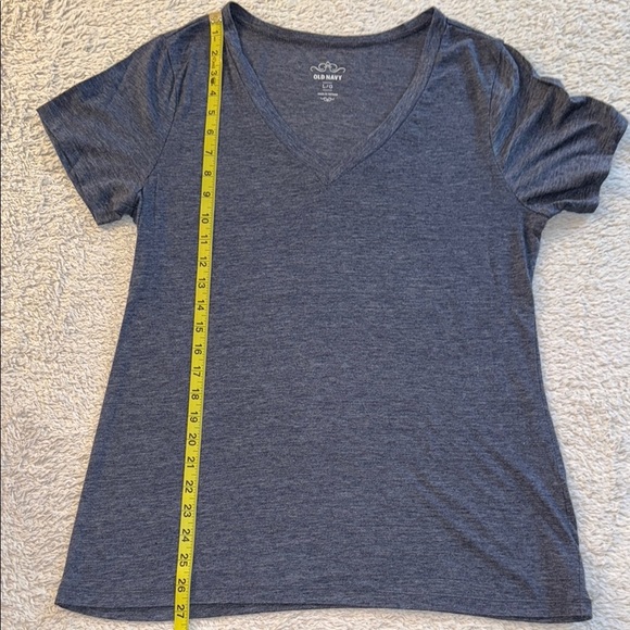 ๐ 2-Piece Womenโs T-Shirt Bundle โ Size Large - Picture 9 of 10